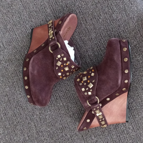 🍁Restricted🍁 - Bear Par Brown Suede Clogs - Picture 8 of 14